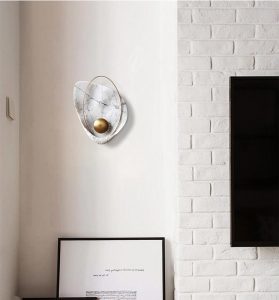 Pearl wall lamp
