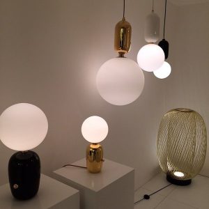 Aballs bordslampa