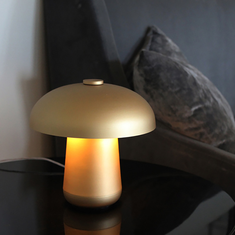 Cloak Mushroom Table Lamp