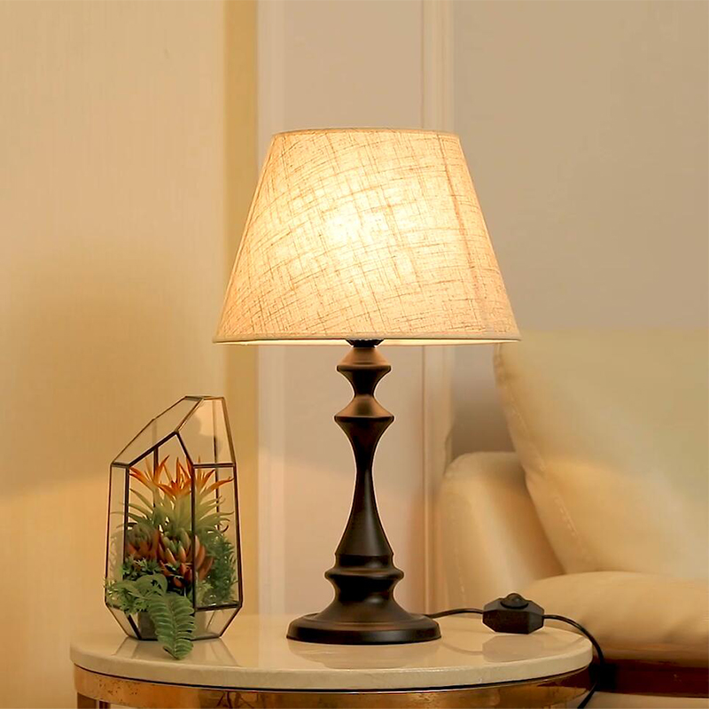 Lněná stolní lampa